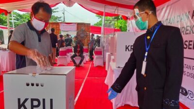 PKS Temukan Pelanggaran Protokol Kesehatan di Sejumlah TPS Saat Pencoblosan
