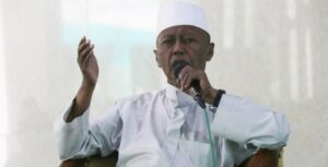 Pengasuh Ponpes Asshiddiqiyah, KH Noer Muhammad Iskandar SQ Meninggal Dunia