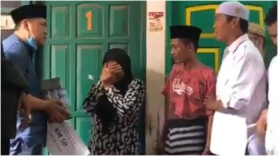 Terima Santunan Warganet, Tangis Haru Keluarga Laskar FPI Tak Tertahan