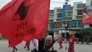 Viral! Video Puluhan Motor Simpatisan Gibran Bawa Bendera PDIP Konvoi Keliling Solo