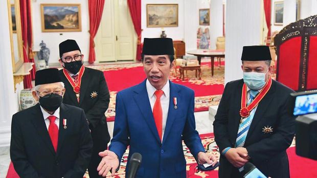 Fahri Hamzah Ingatkan Jokowi: Orang-Orang di Sekitar Anda Berlomba Rebut Jabatan