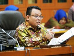 China Impor Vaksin Pfizer Meski Punya Sinovac, Saleh Partaonan Daulay: Agak Aneh Ya?