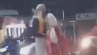 Viral! Hubungan Intim di Jalan, Pasangan Ini Gancet Hingga Dibawa ke Kantor Polisi