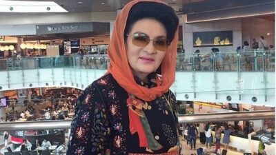 Sebelum Meninggal, Mak Lampir Atau Farida Pasha Idap Vertigo Hinggap Positif COVID-19