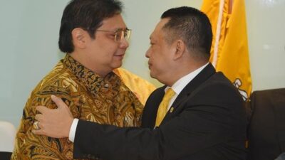 Pertarungan Dua Raja di Internal Golkar