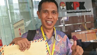 Aksi Rasis Guru besar USU, Yusuf Henuk Sandingkan Foto Natalius Pigai Dengan Monyet