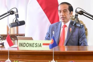 Netizen Heboh NIK Jokowi Dicek Tak Masuk Penerima Vaksin Tahap Awal, Ini Penjelasan Kemenkes