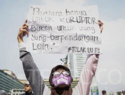 Usulkan Revisi UU ITE, Benny Harman: Mungkin Sulit, Tapi Bakal Kami Dorong