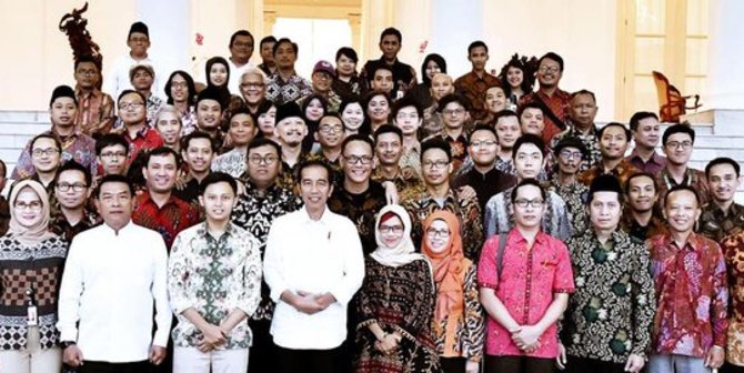 Beredar Foto Jokowi dan Moeldoko Bersama Abu Janda Cs, Ini Tanggapan Istana