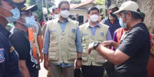 Anies Acungi Jempol Kolaborasi Warga dan Petugas Tangani Banjir DKI Jakarta