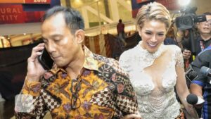 Rumah Dipo Latief Didatangi Polisi, Nikita Mirzani Minta Kooperatif Serahkan Diri