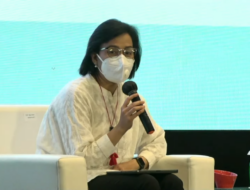 Menkeu Sri Mulyani Dorong Masyarakat Lebih Banyak Pinjam Uang ke Bank