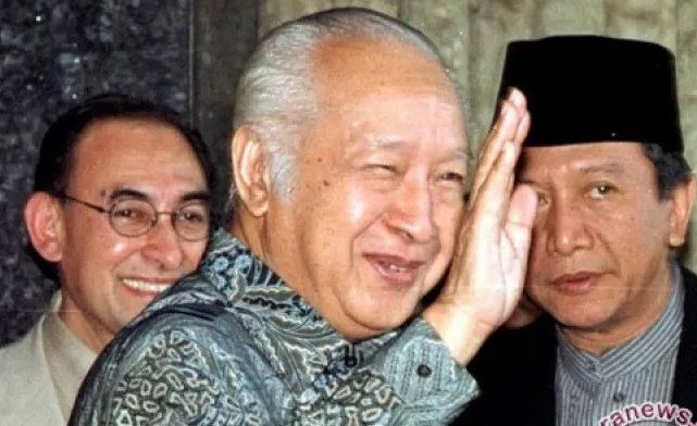 Prof Emil Salim Bahas 3 Kelebihan Pak Harto Saat Jabat Presiden, Sindir Jokowi?