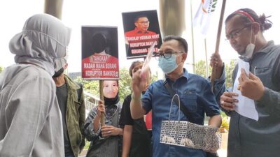 ProDem Desak KPK Segera Tangkap Herman Herry dan Madam Maha Berani Koruptor Bansos