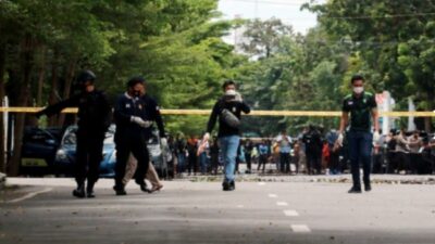 Land Cruiser, Mbah Intelijen dan Bom Makassar
