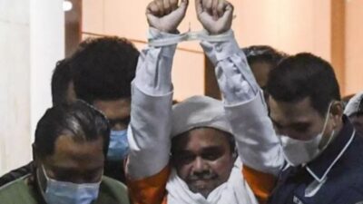 Subhanallah! Dakwah Dalam Penjara, Habib Rizieq Shihab Islamkan 2 Tahanan Ayah dan Anak