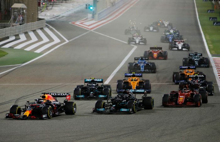 Hasil F1 GP Bahrain 2021: Hamilton Menangkan Persaingan Sengit Dengan Verstappen