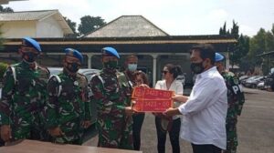 Wanita Bandung Pamer Pelat TNI Palsu, Mengaku Beli Rp.1,5 Juta Untuk Gaya-Gayaan