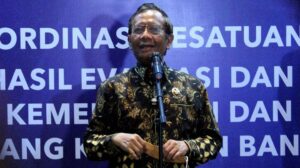 Konflik Internal Demokrat, Jokowi Minta Mahfud MD dan Yasonna Tak Memihak