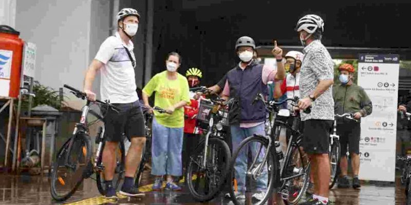 Gowes Bareng Gubernur Anies, Dubes Kanada Terpesona Ruang Terbuka Hijau Jakarta