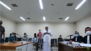Habib Rizieq Shihab Dipaksa Hadiri Sidang Virtual, Munarman: Pelanggaran HAM dan Konstitusi