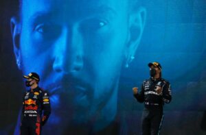 Hamilton Nantikan Duel Sengit Dengan Verstappen di F1 2021
