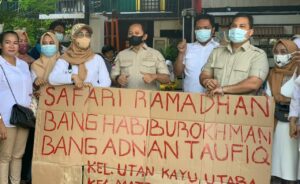Safari Ramadhan Habiburokhman dan Adnan Taufiq Disambut Antusias Warga Utan Kayu