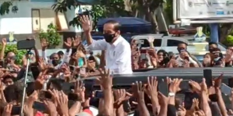 Tak Kapok Bikin Kerumunan, Jokowi Berikan Contoh Kurang Baik Ke Masyarakat