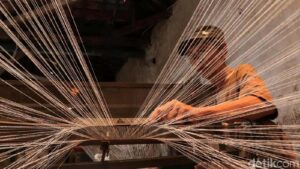 Serbuan Barang Impor China Bikin Jutaan Pekerja Tekstil RI Terancam PHK