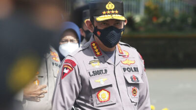 ‘Kapolri Kencing Berdiri, Rakyat Kencing Berlari’ Bisa Picu ‘Nepalkan’ Pejabat Indonesia