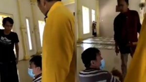 Viral! Video Pengurus Masjid di Bekasi Usir Warga Yang Shalat Kenakan Masker