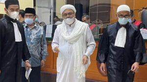 Kasus Kerumunan Megamendung, Habib Rizieq Shihab Dituntut 10 Bulan Penjara dan Denda Rp.50 Juta