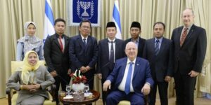 Sastrawan Politik Ini Bongkar Jaringan Zionis Nusantara
