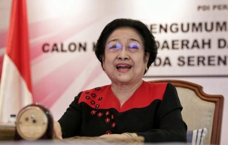 Sebut Megawati Tak Pernah Bergaul Di Kampung, Cak Nun: Sejak Kecil Anak Presiden Tinggal Di Istana