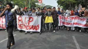 Saiful Mujani: Kemerosotan Demokrasi Indonesia Terjadi Dimana-mana