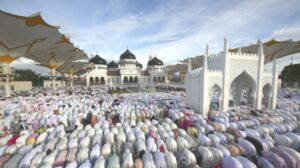 Pakar Sarankan Umat Islam Shalat Idul Fitri di Lapangan dan di Bawah Terik Matahari
