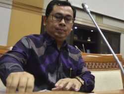 Stafsus Menkeu Minta Masyarakat Tak Terus Nyinyir Soal Utang Negara