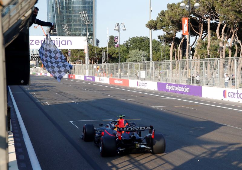 Hasil F1 GP Azerbaijan 2021: Sergio Perez Juara, Hamilton dan Verstappen Merana
