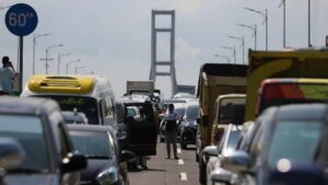 Tolak Tes Swab Antigen, Warga Sampang Ini Melawan dan Tantang Duel Petugas di Suramadu
