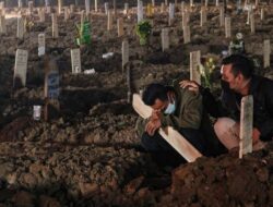Rekor Tertinggi Angka Kematian Harian, 1.383 Pasien COVID-19 Meninggal