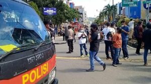 Demo Tolak PPKM Mikro, Mahasiswa Ambon Teriakkan Revolusi