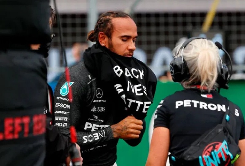 Lewis Hamilton Kecewa Berat Timnas Inggris Gagal Juara Piala Eropa 2020