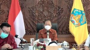 Agar Sehat Selama PPKM Darurat, Gubernur Koster Ajak Kades-Lurah se-Bali Minum Kopi Campur Arak