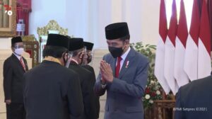Ini Daftar Nama Tokoh Penerima Tanda Jasa dan Tanda Kehormatan Dari Jokowi