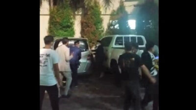 Viral! Anggota DPR Aceh Adu Jotos di Gedung Parkir, Ini Gaya Mereka Berkelahi