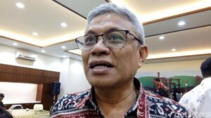 Kritik Penanganan COVID-19, INDEF: Indonesia Lagi Sakit Tapi Ekonomi Disuruh Lari