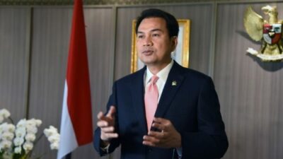 Demi Jaga Wibawa Golkar dan DPR, Ariady Achmad: Sebaiknya Azis Syamsuddin Mundur