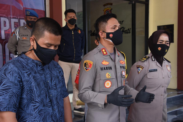Guru di Bogor Ditangkap Karena Investasi Bodong, Uang Rp.23 Miliar Habis Untuk Trading Di Binomo