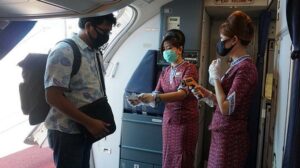 Bagi Kamu Yang Sudah 2 Kali Vaksinasi, Tak Perlu Tes PCR Untuk Naik Pesawat di Jawa-Bali