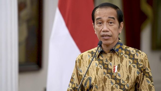 Tak Berniat Kumpulkan Masyarakat, Fadjroel: Kharisma Jokowi Bikin Warga Kumpul Berebut Hadiah